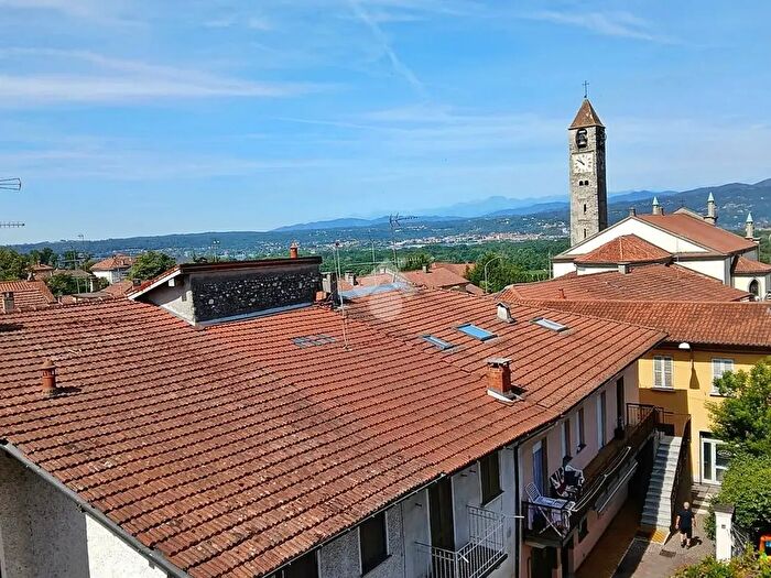 Appartamento trilocale in vendita in Piazza Patrioti, Taino