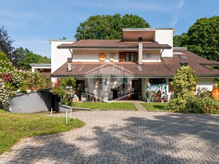 Casa con 6 locali in vendita in Rotta Magnabacco, Fiano