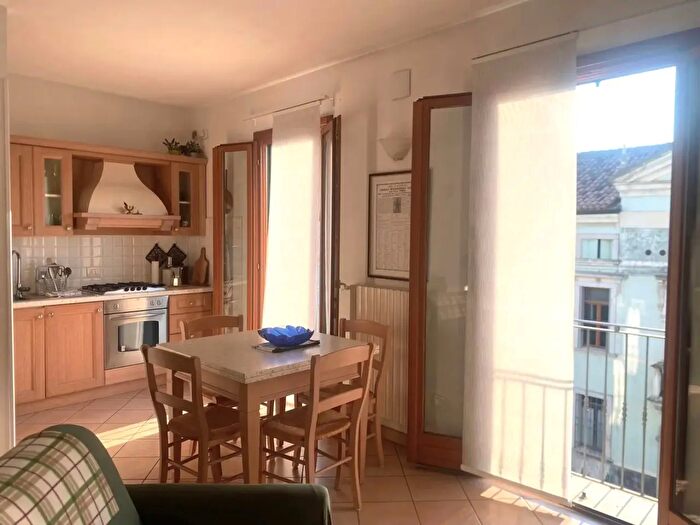 Appartamento bilocale in vendita in Via Cesare Battisti, Este