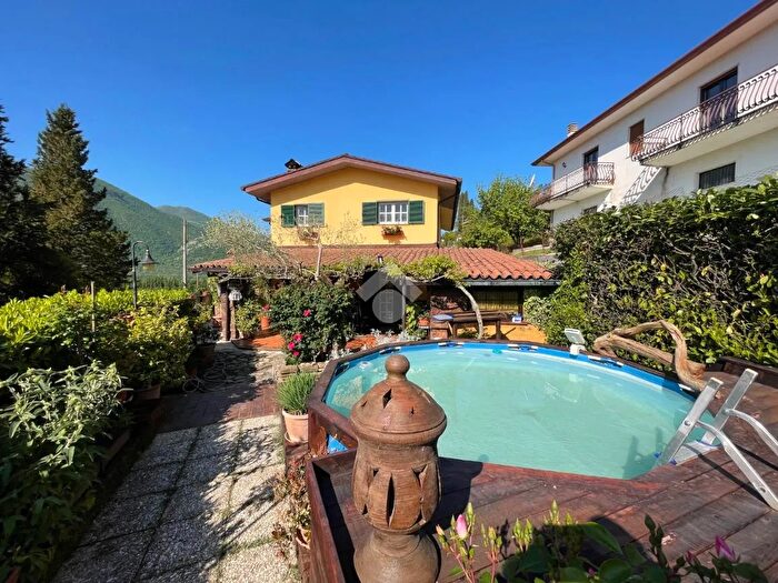 Casa con 5 locali in vendita in Via del Pesco, Atina