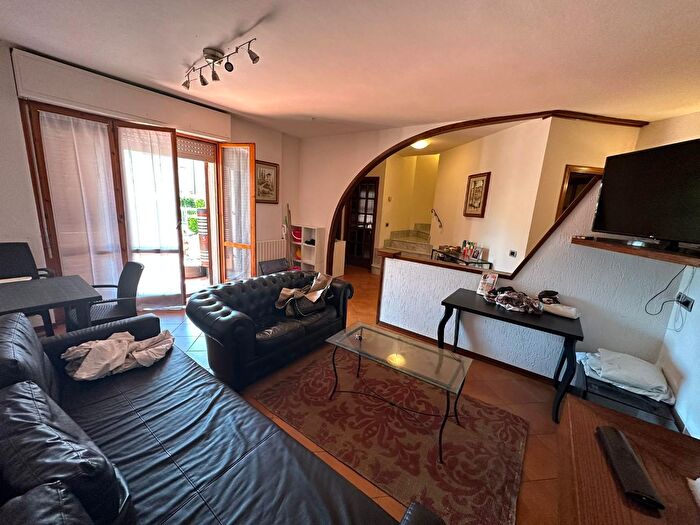 Casa con 7 locali in vendita in Ia Gino Lombardi, Pietrasanta