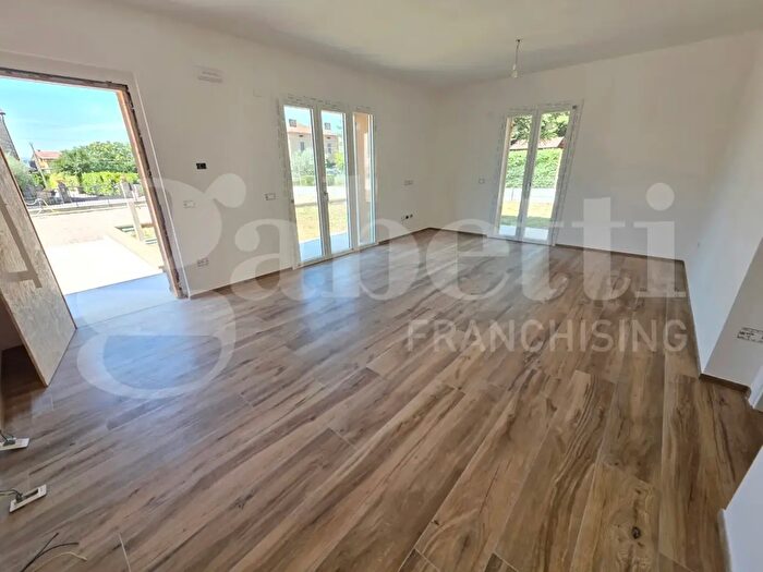Appartamento trilocale in vendita in Via del Sacro Tugurio, Assisi