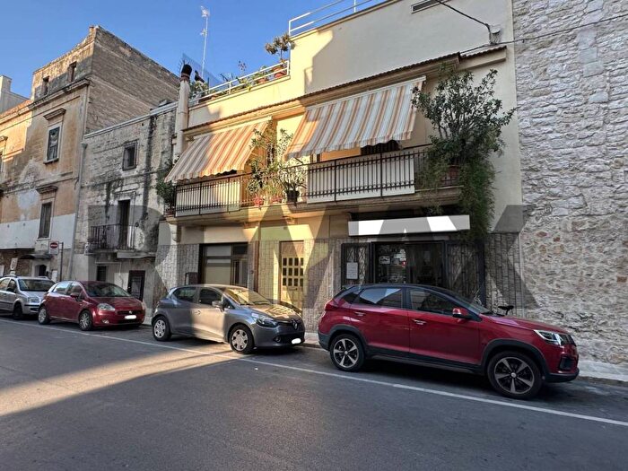 Casa bilocale in vendita in Via Montrone, Valenzano