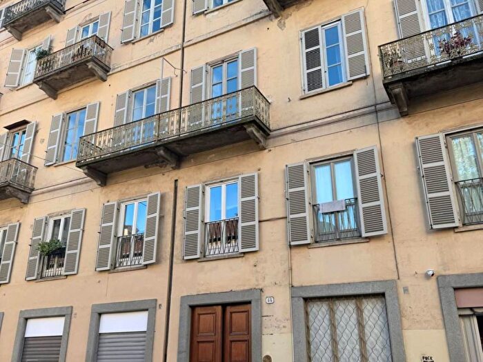 Appartamento con 5 locali in affitto in Via Maria Vittoria, Via della Rocca, Torino