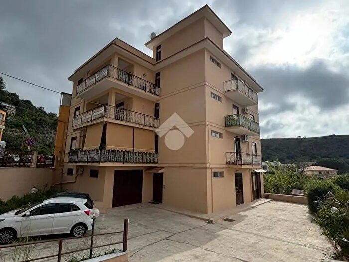 Appartamento bilocale in vendita in Via Almontes, Capaci