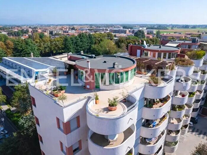 Appartamento con 5 locali in vendita in Via Roma, Saronno