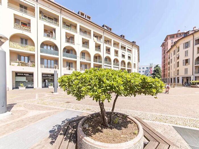 Appartamento trilocale in affitto in Bollate