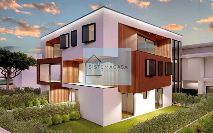 Appartamento trilocale in vendita in Viale Alfredo Oriani, Cervia