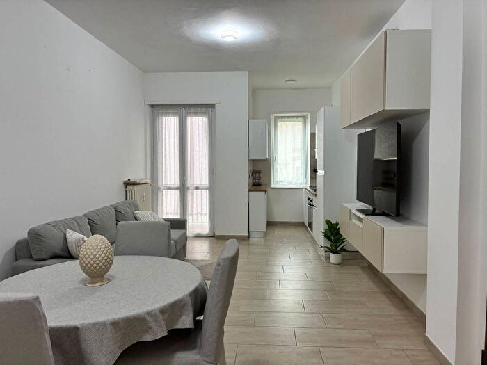 Appartamento bilocale in affitto in Via Molini, Centro, Orbassano