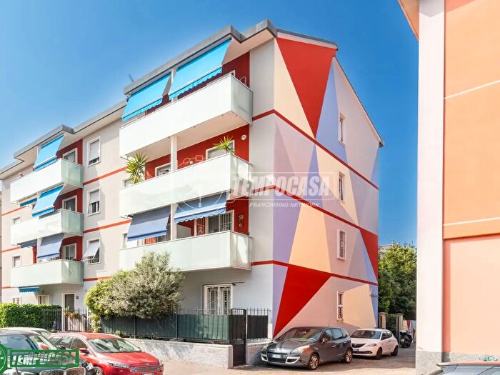 Appartamento bilocale in vendita in Via Privata Astico, Milano