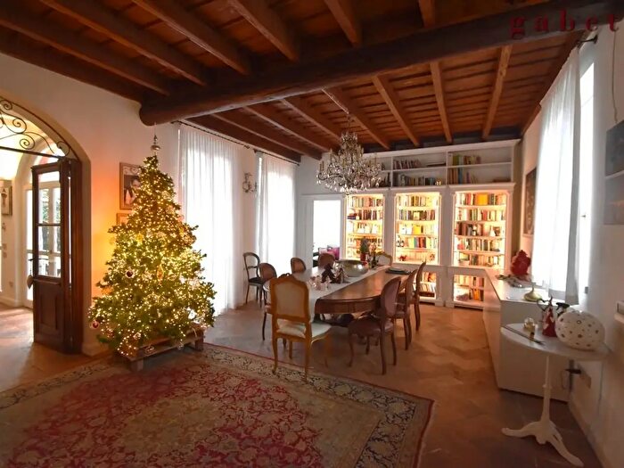 Casa quadrilocale in vendita in Via Cesare Battisti, Magenta