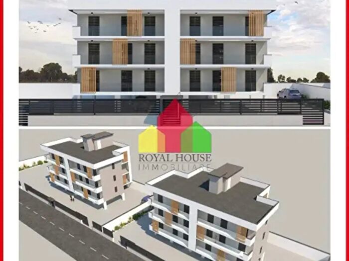 Appartamento quadrilocale in vendita in Via F Barracano, Giugliano In Campania