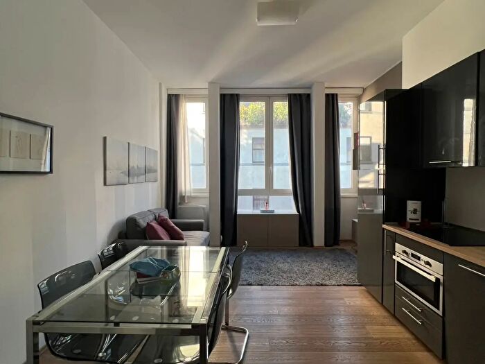 Appartamento bilocale in affitto in Via Paolo da Cannobio, Milano