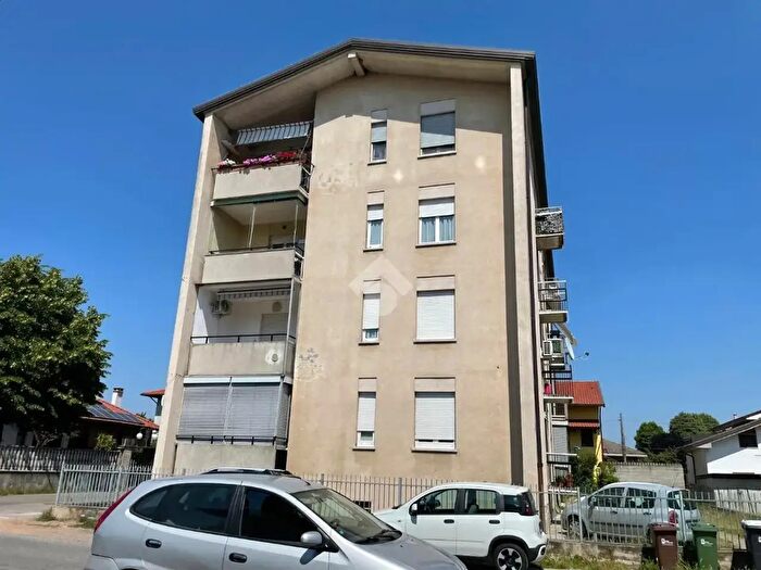 Appartamento bilocale in vendita in Via Giosue Carducci, Arconate
