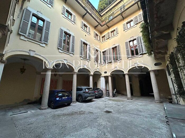 Appartamento bilocale in affitto in Corso Di Porta Ticinese, Carrobbio, Milano