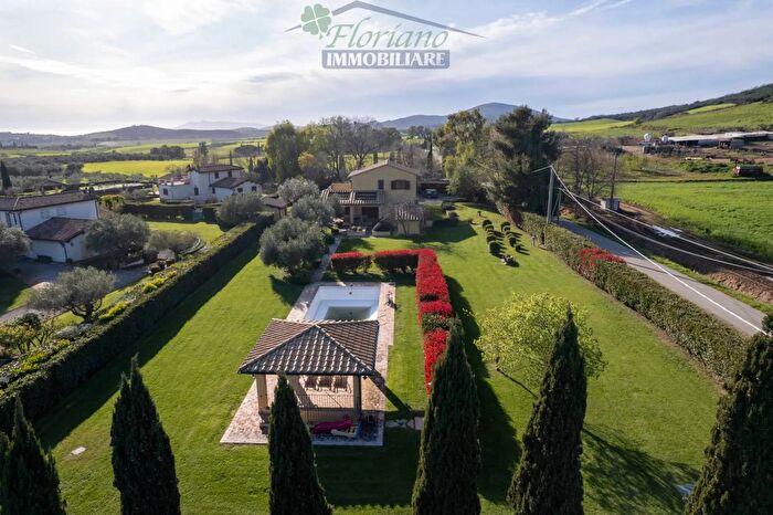 Casa con 6 locali in affitto in Strada della Ficona, Capalbio