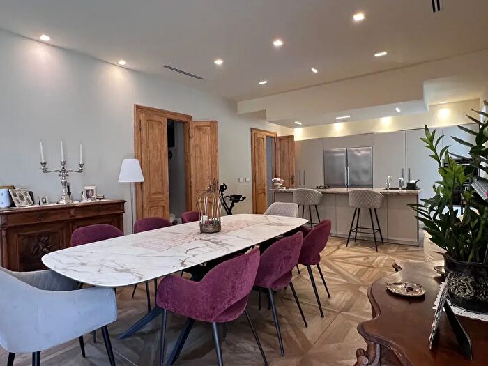 Casa con 5 locali in vendita in Rivoli
