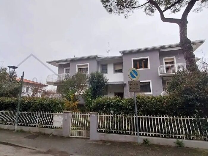 Appartamento con 5 locali in vendita in Via Murri, Cervia