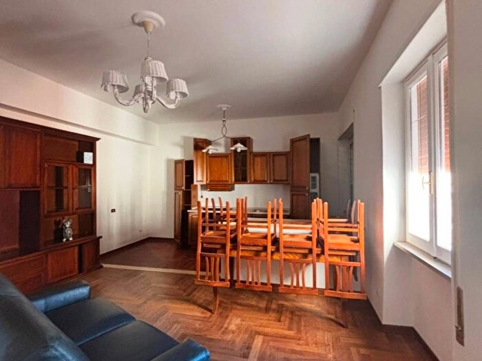 Appartamento trilocale in affitto in Centro, Sezze