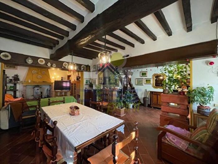 Casa con 5 locali in vendita in Via Dosso, Monticelli DOngina