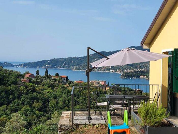 Casa trilocale in affitto in Via Cornice Sant'Ambrogio, Centro, Zoagli