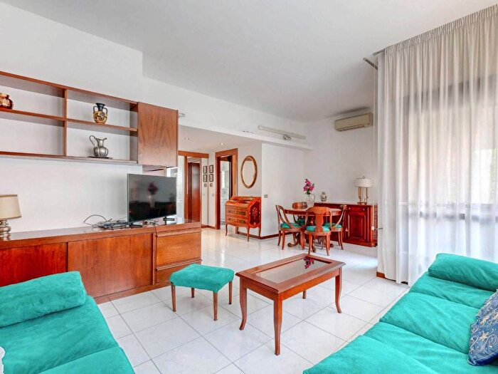 Appartamento quadrilocale in affitto in Via Andrea Costa, Segrate Centro, Segrate