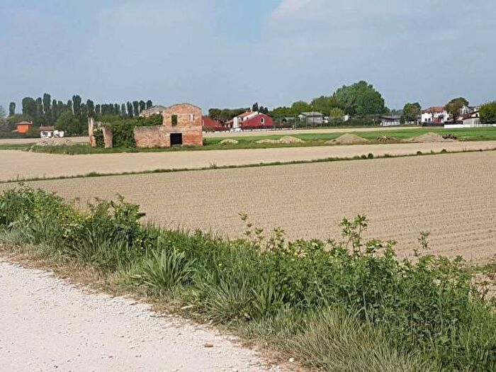 Casa con 6 locali in vendita in Via Bastie, Mira