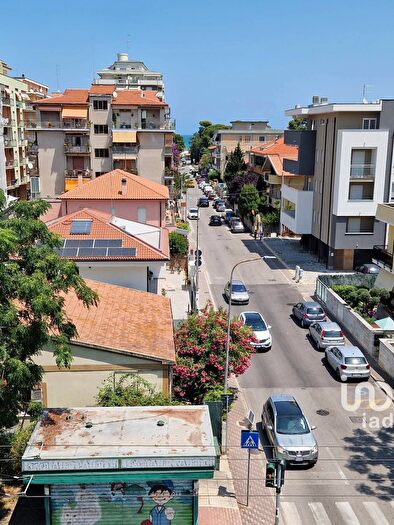 Appartamento con 5 locali in vendita in Via Trigno, Montesilvano