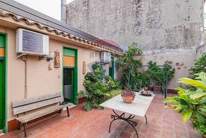 Appartamento quadrilocale in vendita in Via Cibele, Catania