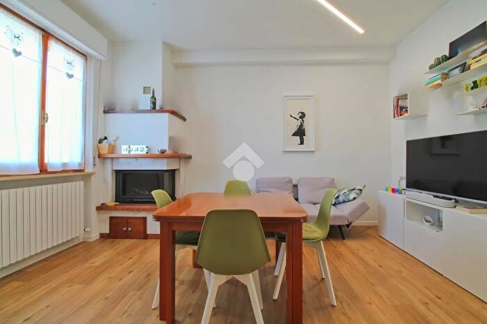 Casa con 5 locali in vendita in Contrada Montefano Vecchio, Montefano