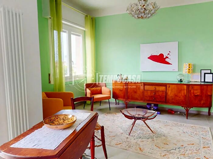 Appartamento trilocale in vendita in Corso Giuseppe Mazzini, Sanremo