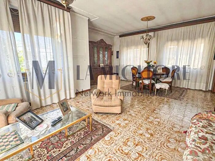 Appartamento con 6 locali in vendita in Pistoia