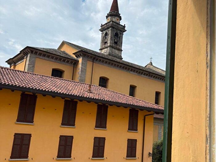 Appartamento bilocale in affitto in Piazza Ratti, Centro, Asso