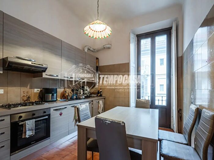 Appartamento trilocale in vendita in Viale Gian Galeazzo, Milano