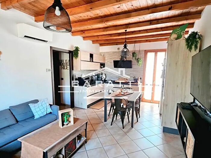 Appartamento con 7 locali in vendita in Suzzara