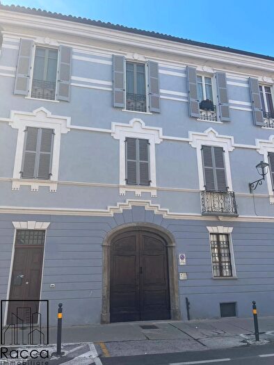 Appartamento con 5 locali in vendita in Via Bava, Fossano