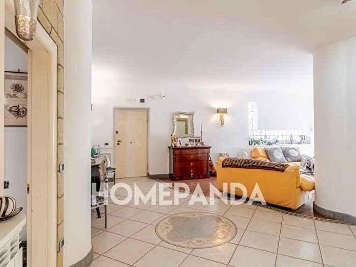 Appartamento con 8 locali in vendita in Via Balzani, Terzigno