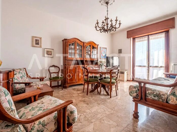 Appartamento trilocale in vendita in Via Pietro Metastasio, Brescia