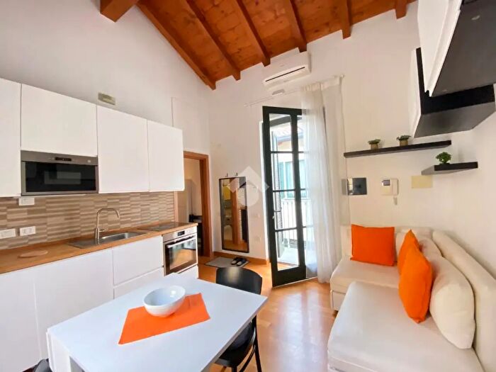 Appartamento bilocale in affitto in Via Magolfa, Milano