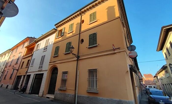 Appartamento in vendita in Via Cavour Imola Centro Storico, Imola