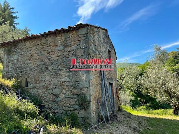 Casa bilocale in vendita in Via Carlo Goldoni, Pescia