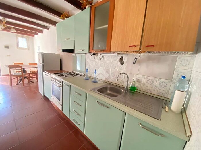 Appartamento trilocale in vendita in Via Variana, Fabrica Di Roma