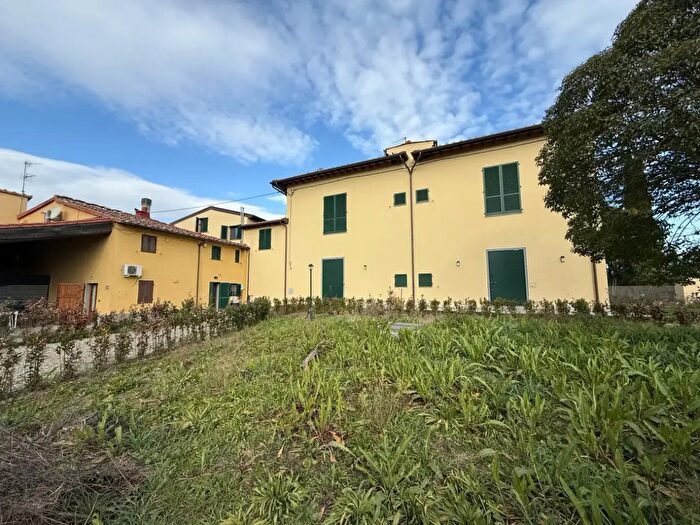Casa quadrilocale in vendita in Via della Pieve, Scandicci