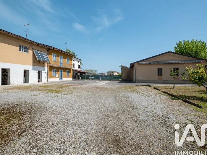 Casa quadrilocale in vendita in Via Tezze, Ceresara