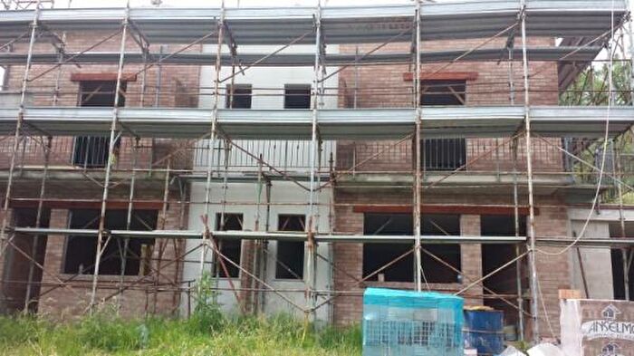 Appartamento con 6 locali in vendita in Via Gramsci, Castelbellino