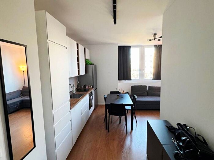 Appartamento trilocale in affitto in Via Muzio Attendolo detto Sforza, Vigentino Fatima, Milano