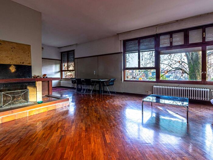 Casa con 6 locali in vendita in Via Palazzo, Casorate Primo