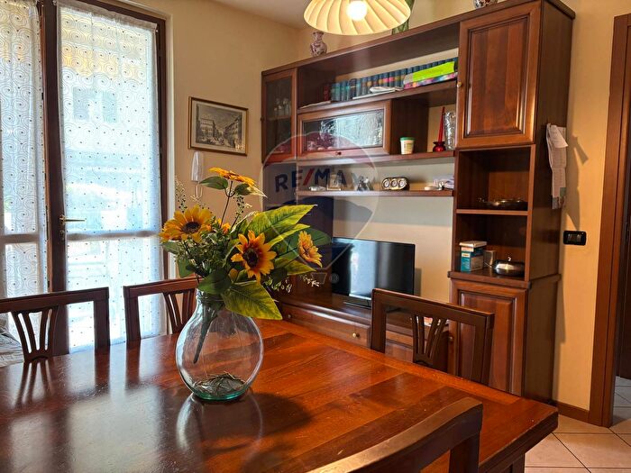 Appartamento bilocale in vendita in Via San Francesco dAssisi, Ponte San Pietro