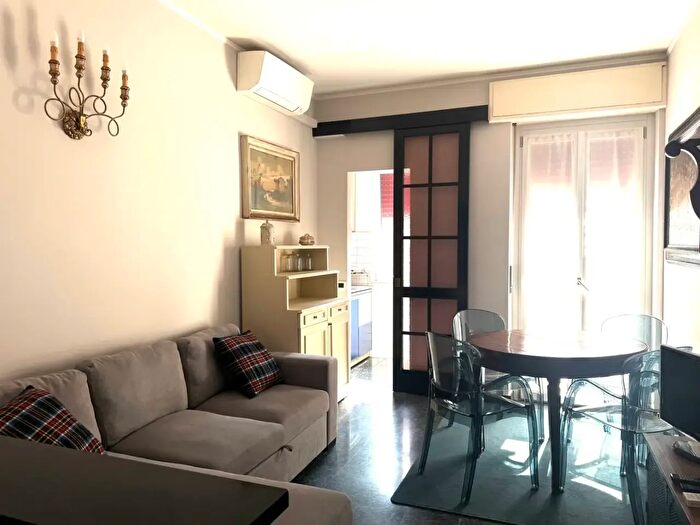 Appartamento bilocale in affitto in Via Vetta d'Italia, Milano