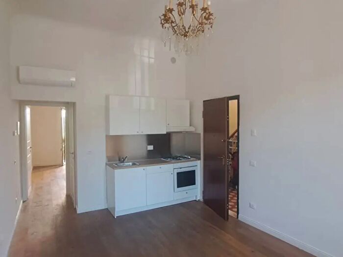 Appartamento bilocale in vendita in Viale Edmondo De Amicis, Firenze
